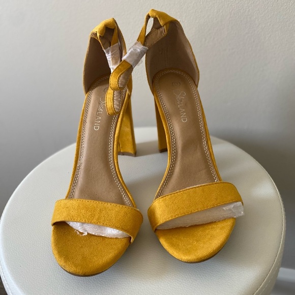 SHEINLAND Women’s Size 9 Mustard Yellow Suede Block Heel Ankle Tie Sandals - Picture 2 of 10